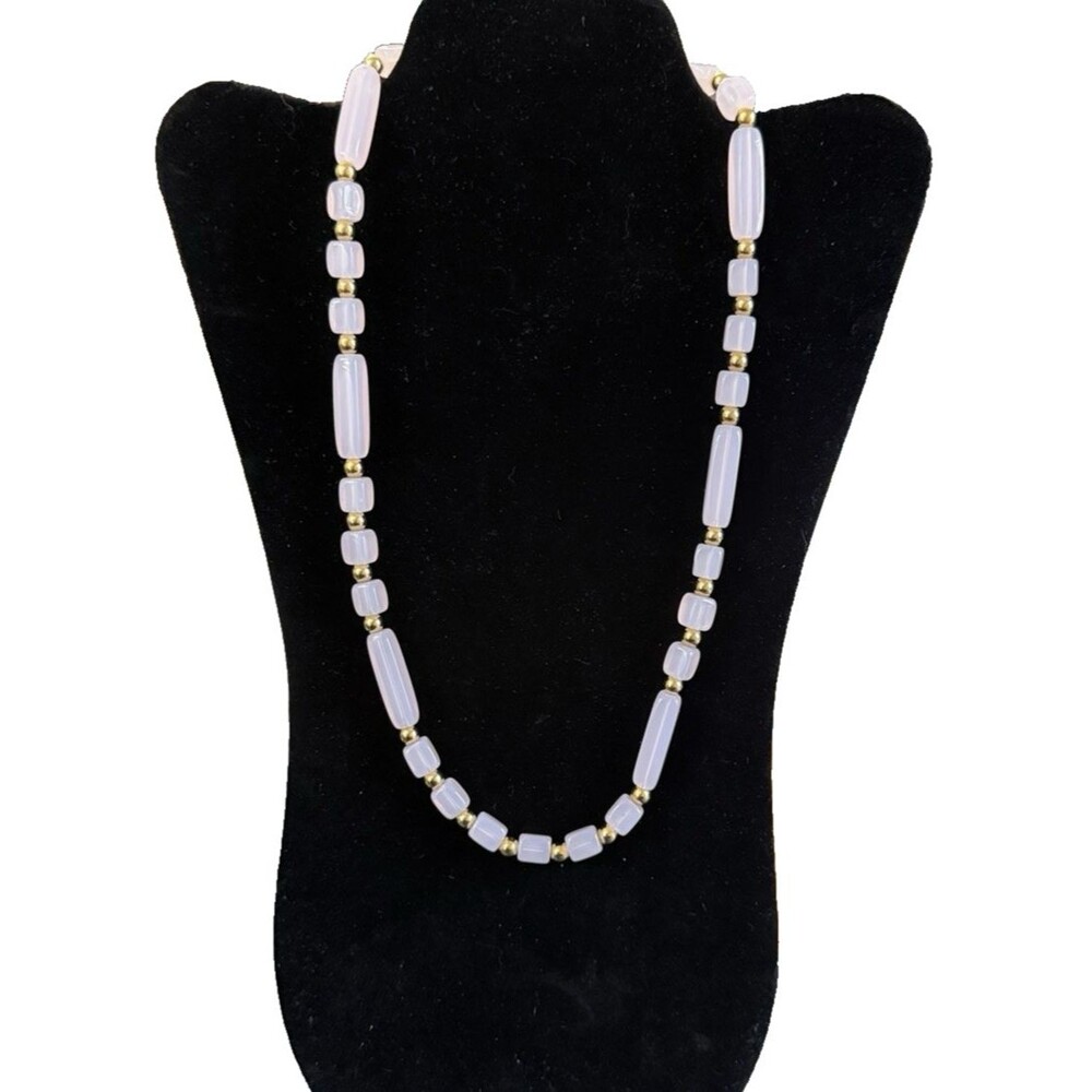 Vtg Crown TRIFARI Pink Lucite Beaded Necklace 24 in Goldtone Signed Excellent